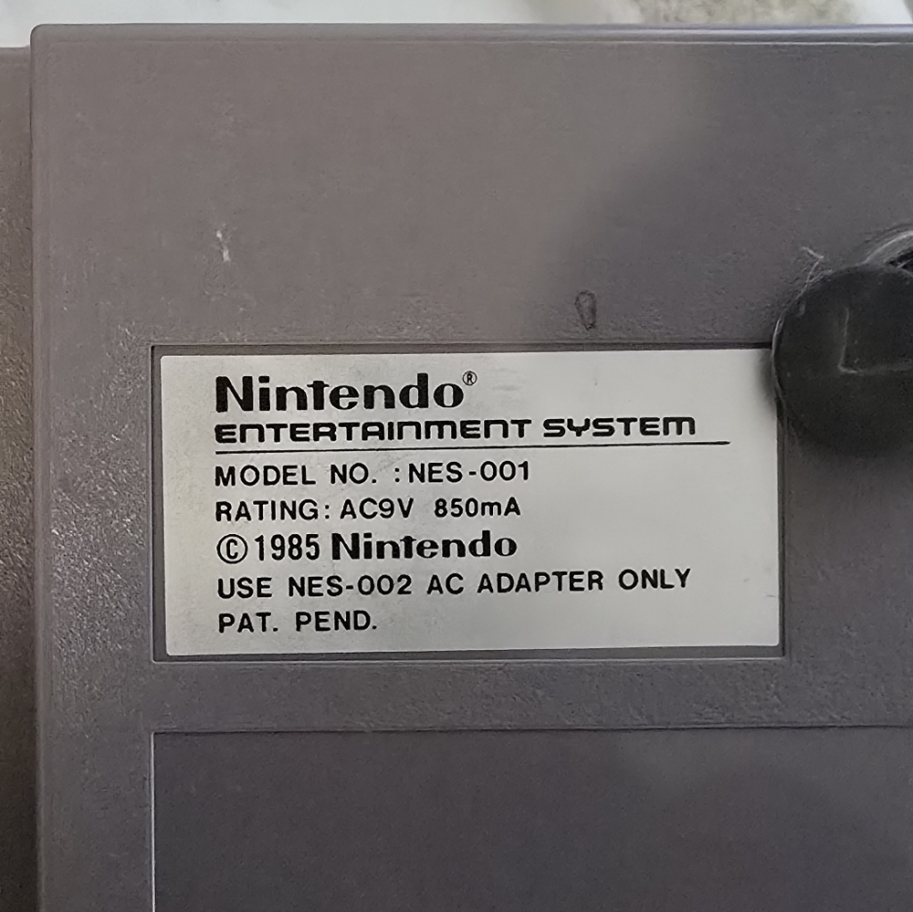 NES Grey Bundle. No Power or AV. 2 games Advantage Joystick and Zapper Included. - Picture 7 of 10